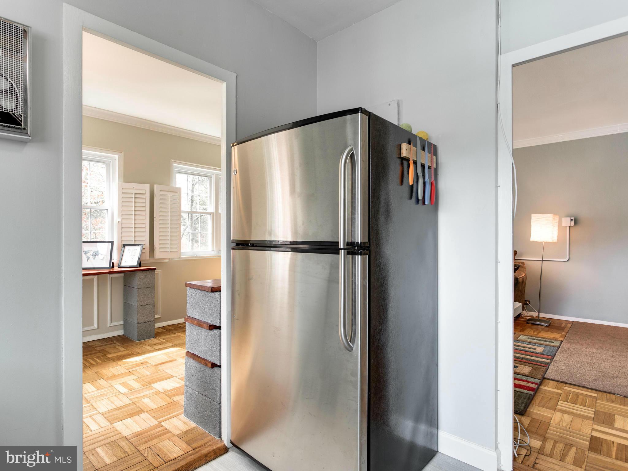 3720 Gunston Road, Unit 3720 Alexandria, VA 22302 - Photo 15 of 30 Kitchen