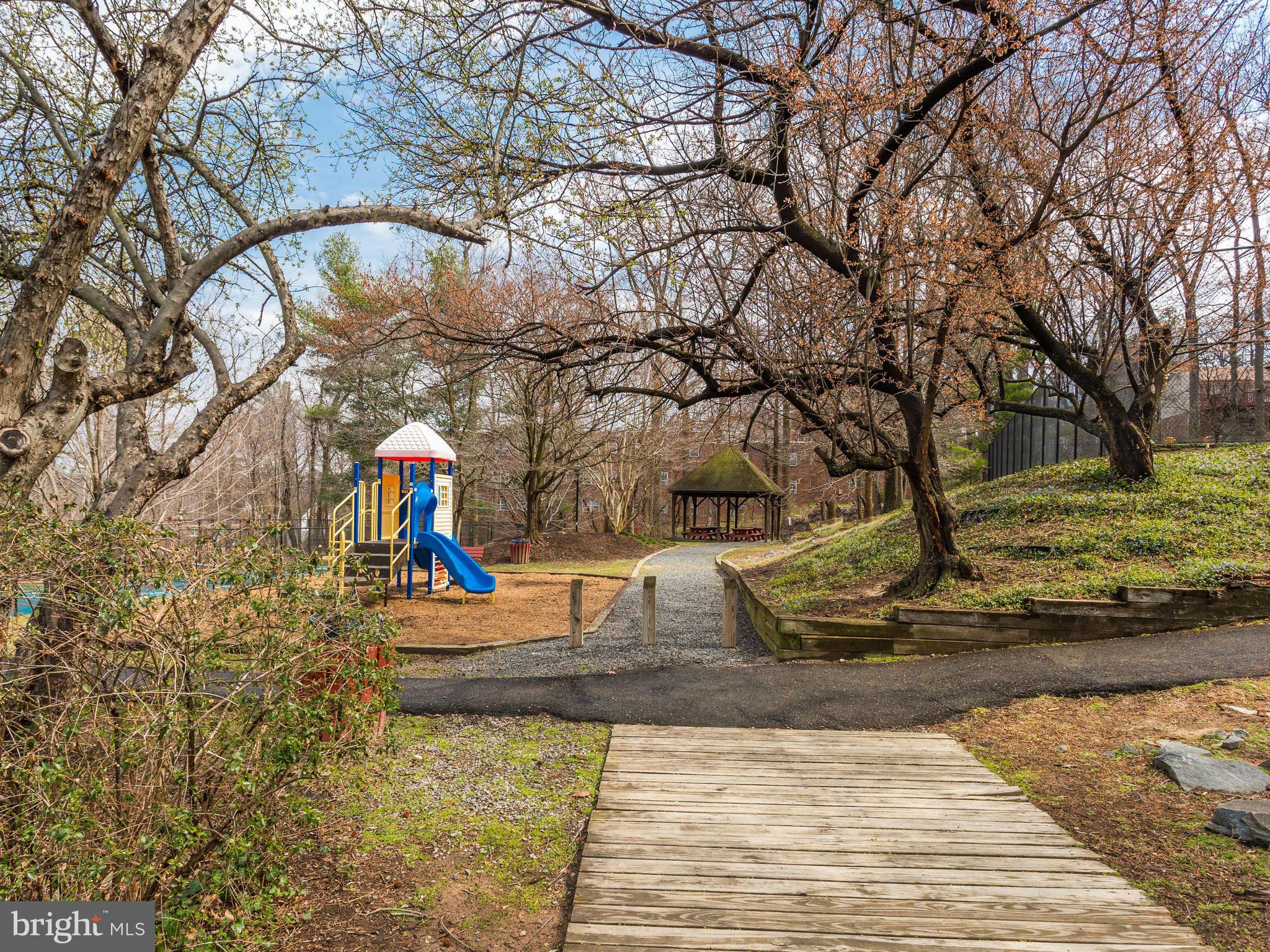 3720 Gunston Road, Unit 3720 Alexandria, VA 22302 - Photo 28 of 30 Community