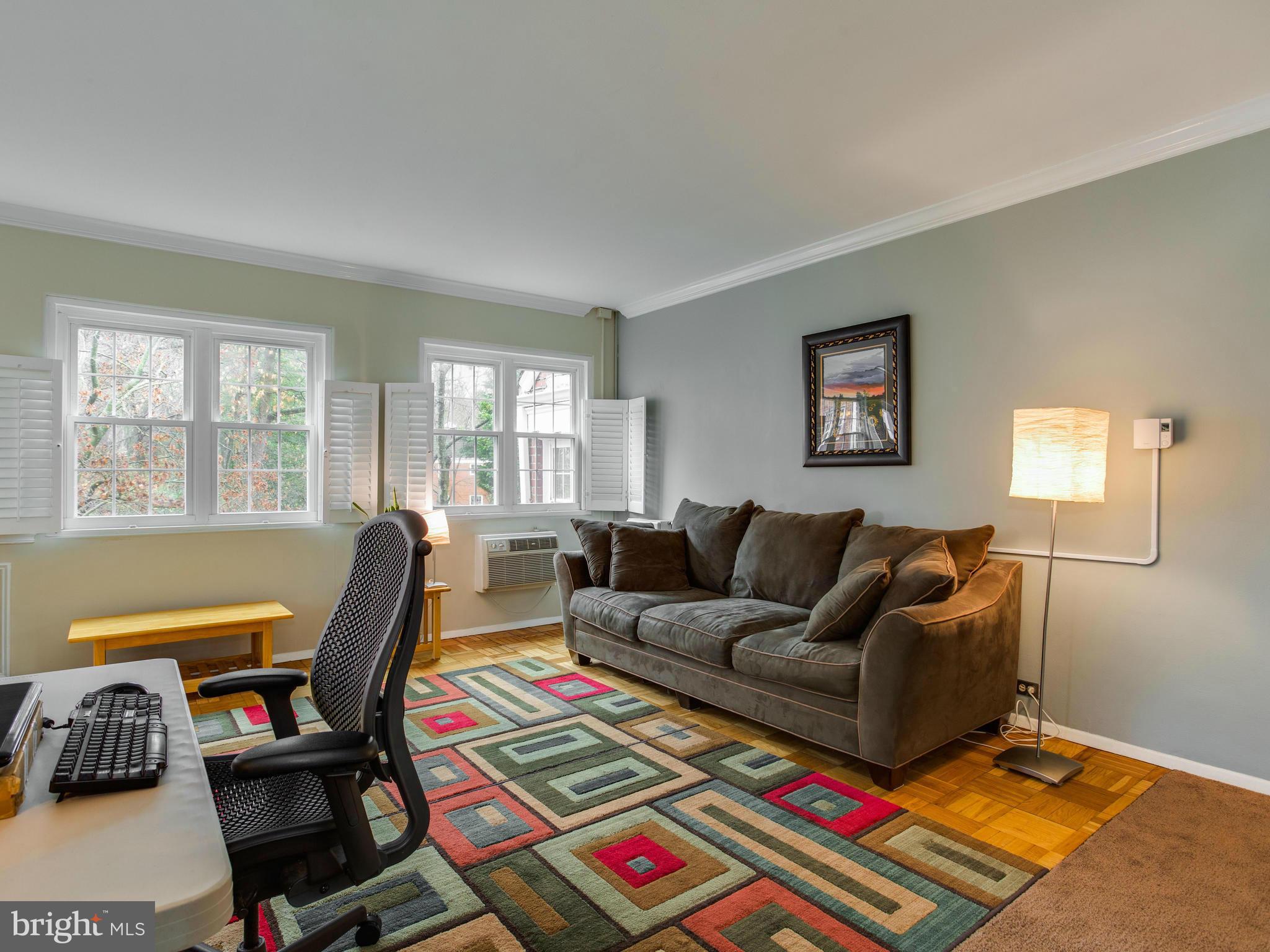 3720 Gunston Road, Unit 3720 Alexandria, VA 22302 - Photo 6 of 30 Living Room