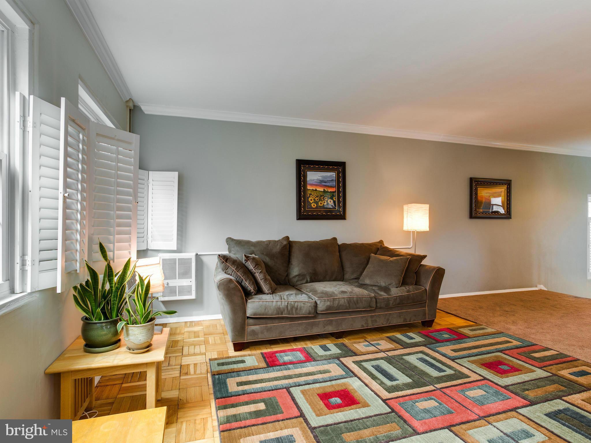 3720 Gunston Road, Unit 3720 Alexandria, VA 22302 - Photo 7 of 30 Living Room