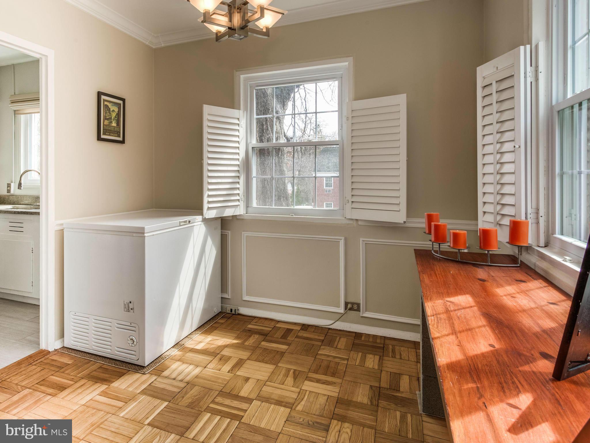 3720 Gunston Road, Unit 3720 Alexandria, VA 22302 - Photo 10 of 30 Dining Room