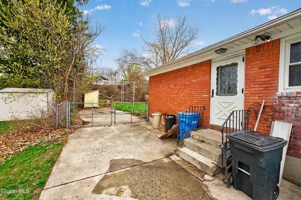 $259,000 | 19 Pleasantview Avenue, Albany, NY 12203