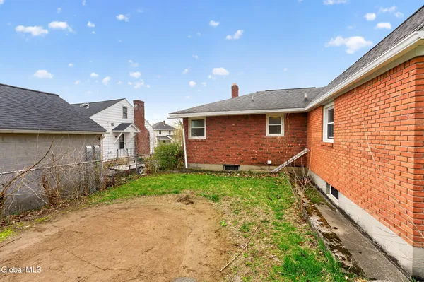 $259,000 | 19 Pleasantview Avenue, Albany, NY 12203