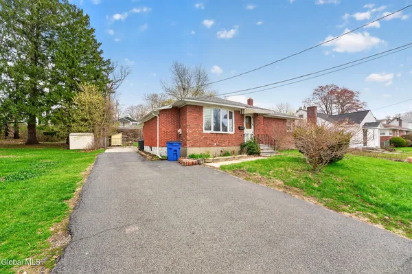 $259,000 | 19 Pleasantview Avenue, Albany, NY 12203
