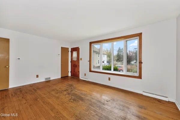 $259,000 | 19 Pleasantview Avenue, Albany, NY 12203