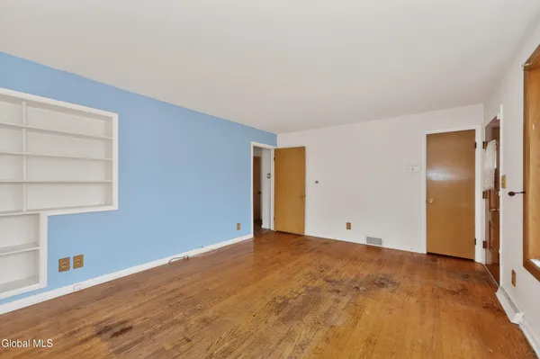 $259,000 | 19 Pleasantview Avenue, Albany, NY 12203