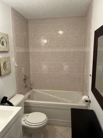 $2,000 | 251 South Cypress Road, Unit 146, Pompano Beach, FL 33060