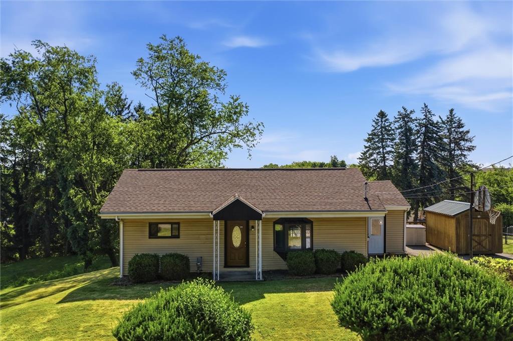 41 R Kenridge Drive McKees Rocks, PA 15136 - Photo 1 of 48 Gallery Image 1