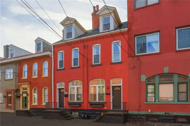 $2,150 | 2810 Sarah Street, Unit 2, Pittsburgh, PA 15203