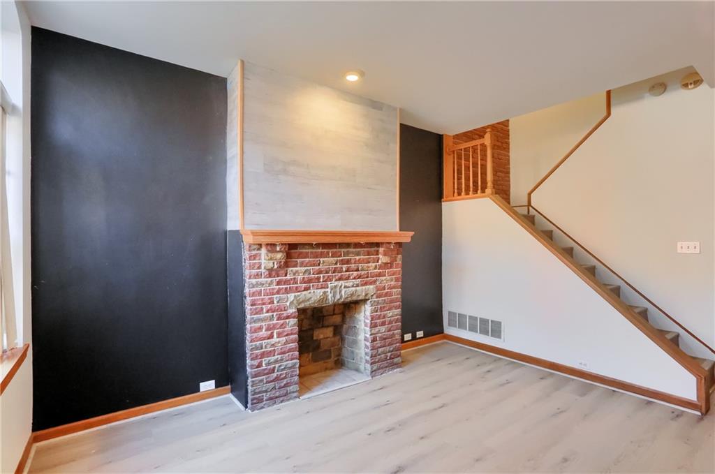 2810 Sarah Street, Unit 2 Pittsburgh, PA 15203 - Photo 5 of 23