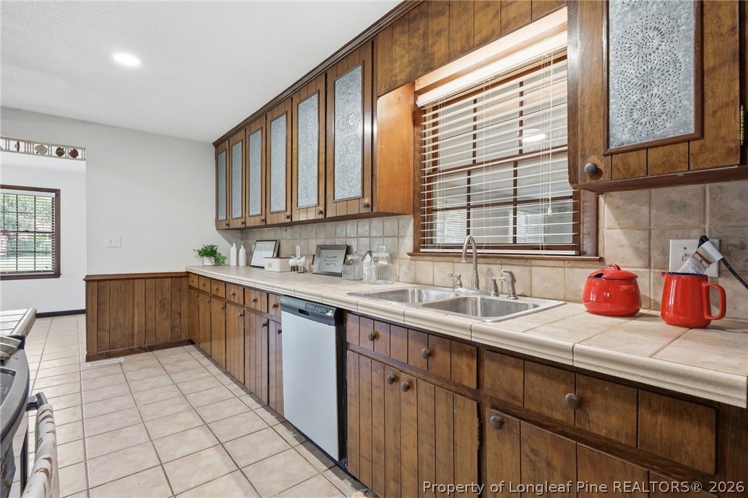 2848 Old Stage Road South Erwin, NC 28339 - Photo 23 of 47