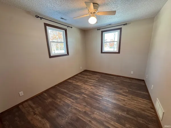 $2,325 | 10521 Bethel Road, Fort Wayne, IN 46818