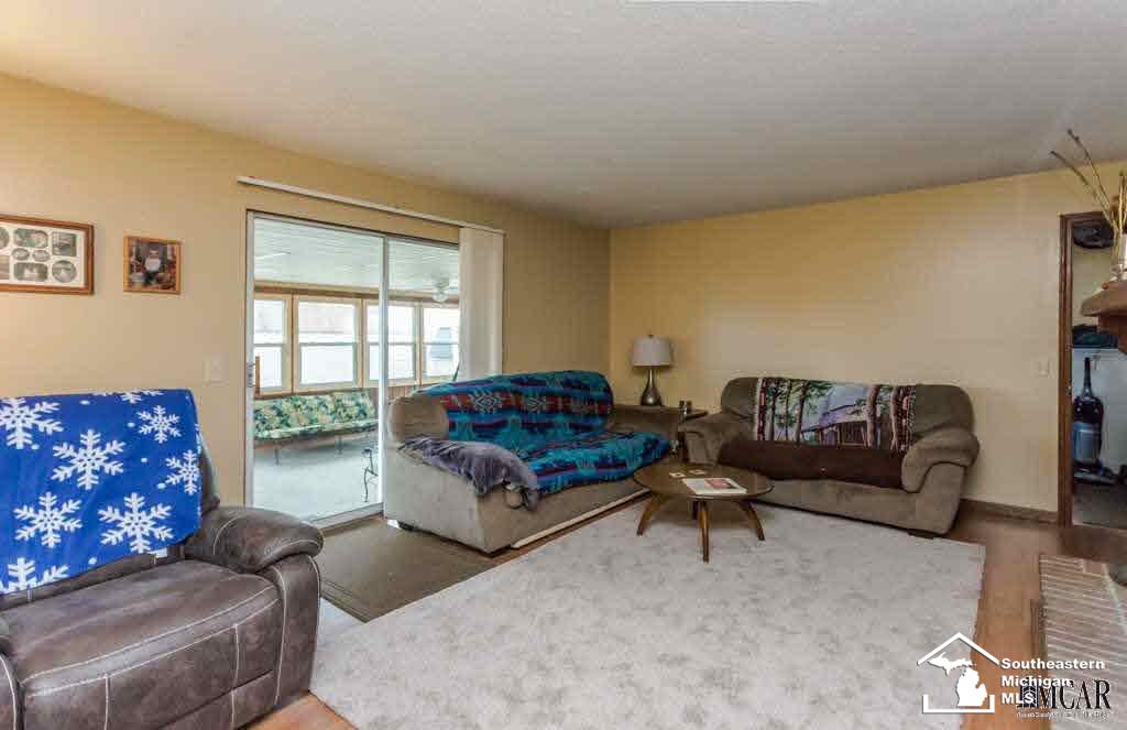 679 East Substation Road Temperance, MI 48182 - Photo 8 of 29