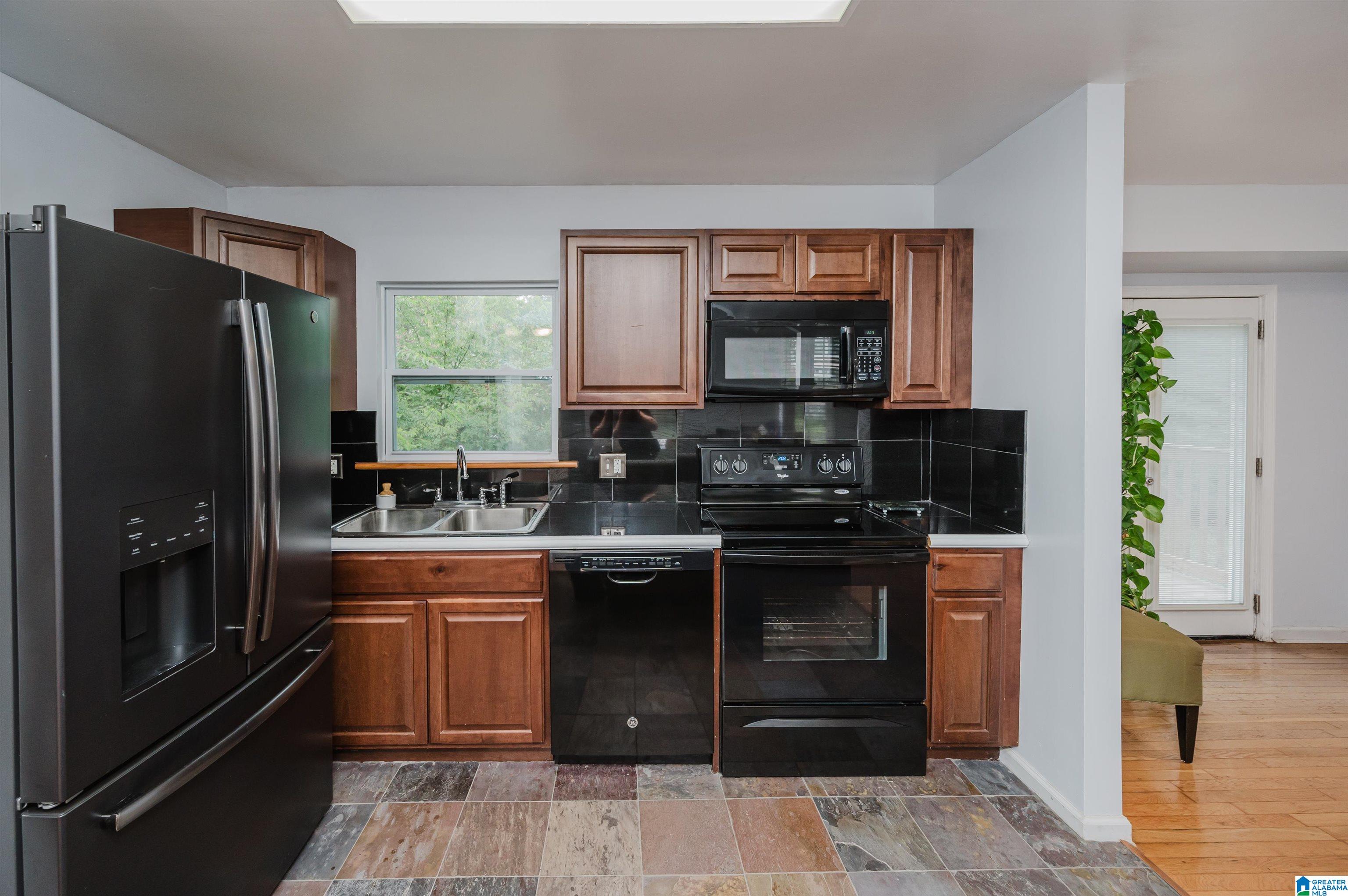 2230 Chapel Road Birmingham, AL 35226 - Photo 3 of 40