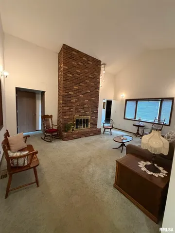 $149,900 | 420 North 9th Street, Benton, IL 62812