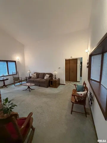 $149,900 | 420 North 9th Street, Benton, IL 62812