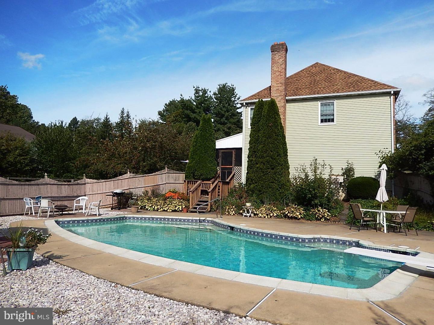 356 Valley Road Glen Mills, PA 19342 - Photo 4 of 24 Gallery Image 4