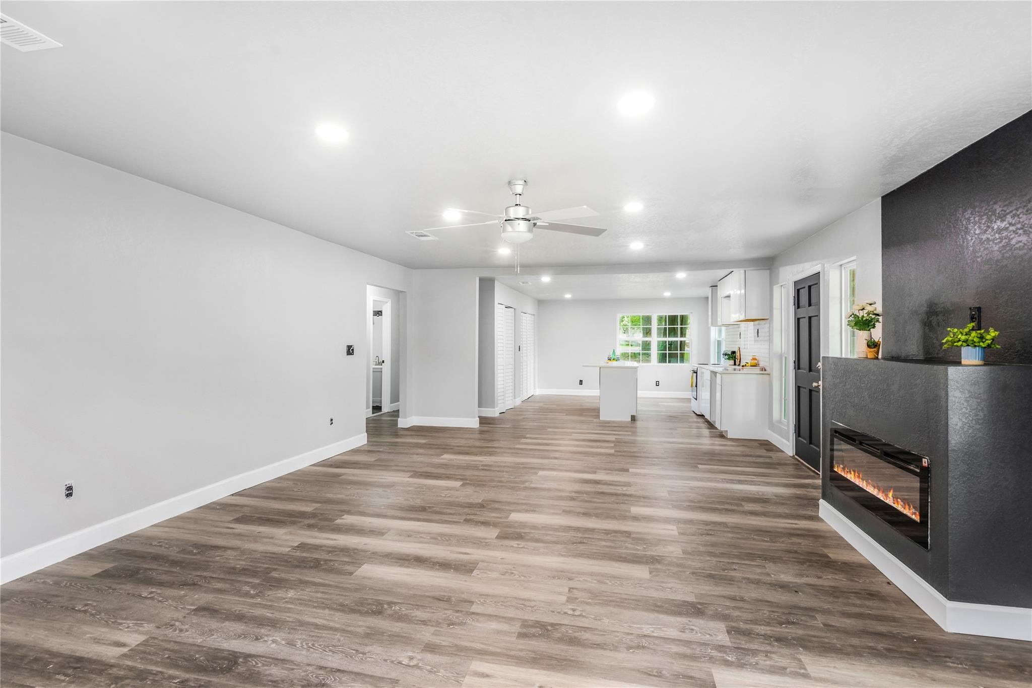 266 Lakeland Road Huntsville, TX 77320 - Photo 11 of 30 Gallery Image 11