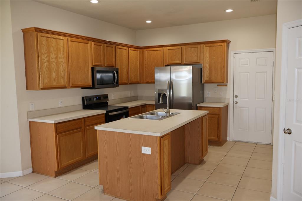4013 Southwest 51st Court Ocala, FL 34474 - Photo 9 of 41