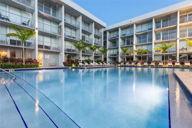 $1,666 | 1950 West 49th Street, Unit 354, Hialeah, FL 33012