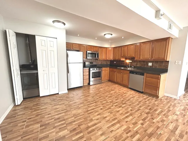 $1,750 | 10440 Natoma Avenue, Unit 9, Chicago Ridge, IL 60415