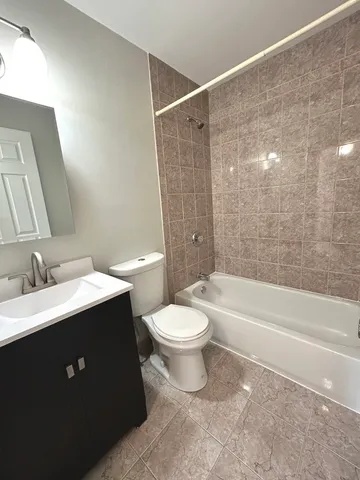 $1,750 | 10440 Natoma Avenue, Unit 9, Chicago Ridge, IL 60415