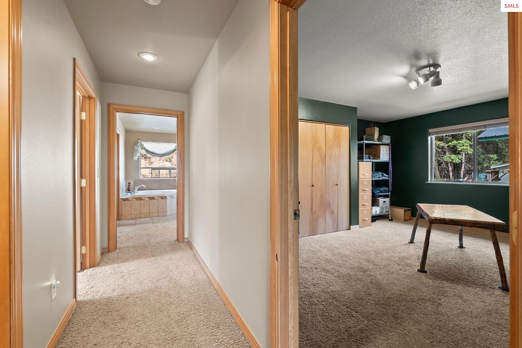 159 Frontier Village Road Naples, ID 83847 - Photo 17 of 52 Gallery Image 17