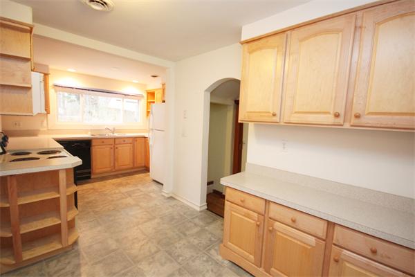 112 Silver Brook Road Milton, MA 02186 - Photo 7 of 16 Gallery Image 7