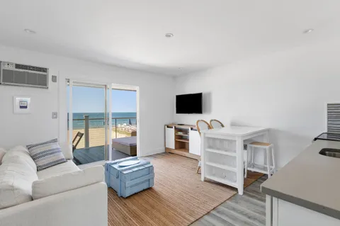 $580,000 | 16 Navy Road, Unit 202, Montauk, NY 11954