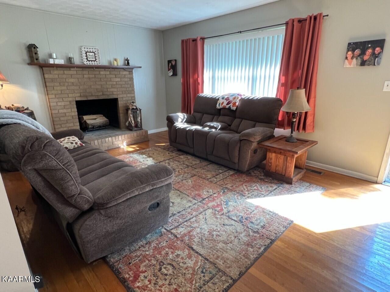 944 Porterfield Gap Road Seymour, TN 37865 - Photo 3 of 5 944 LR