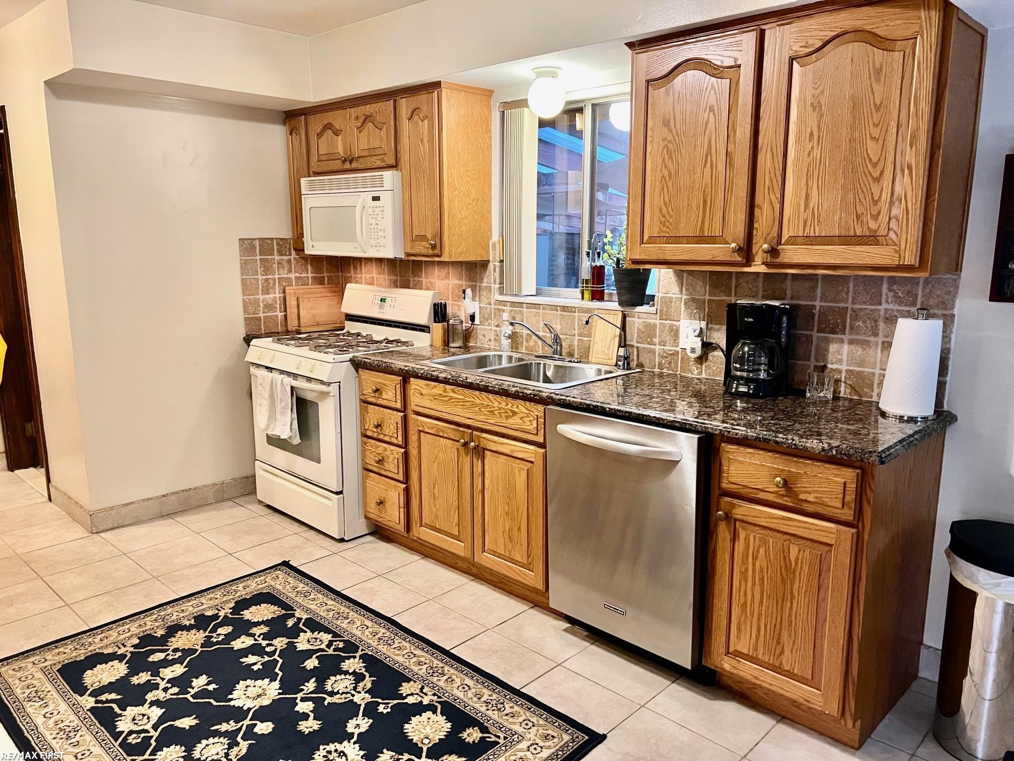55400 Hayes Road Macomb, MI 48042 - Photo 3 of 19 Gallery Image 3