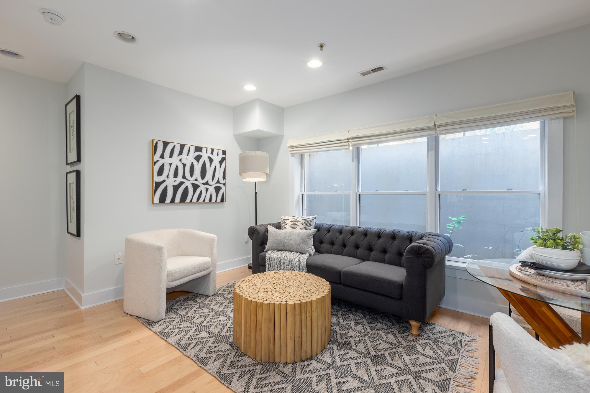 449 R Street Northwest, Unit 11 Washington, DC 20001 - Photo 3 of 24