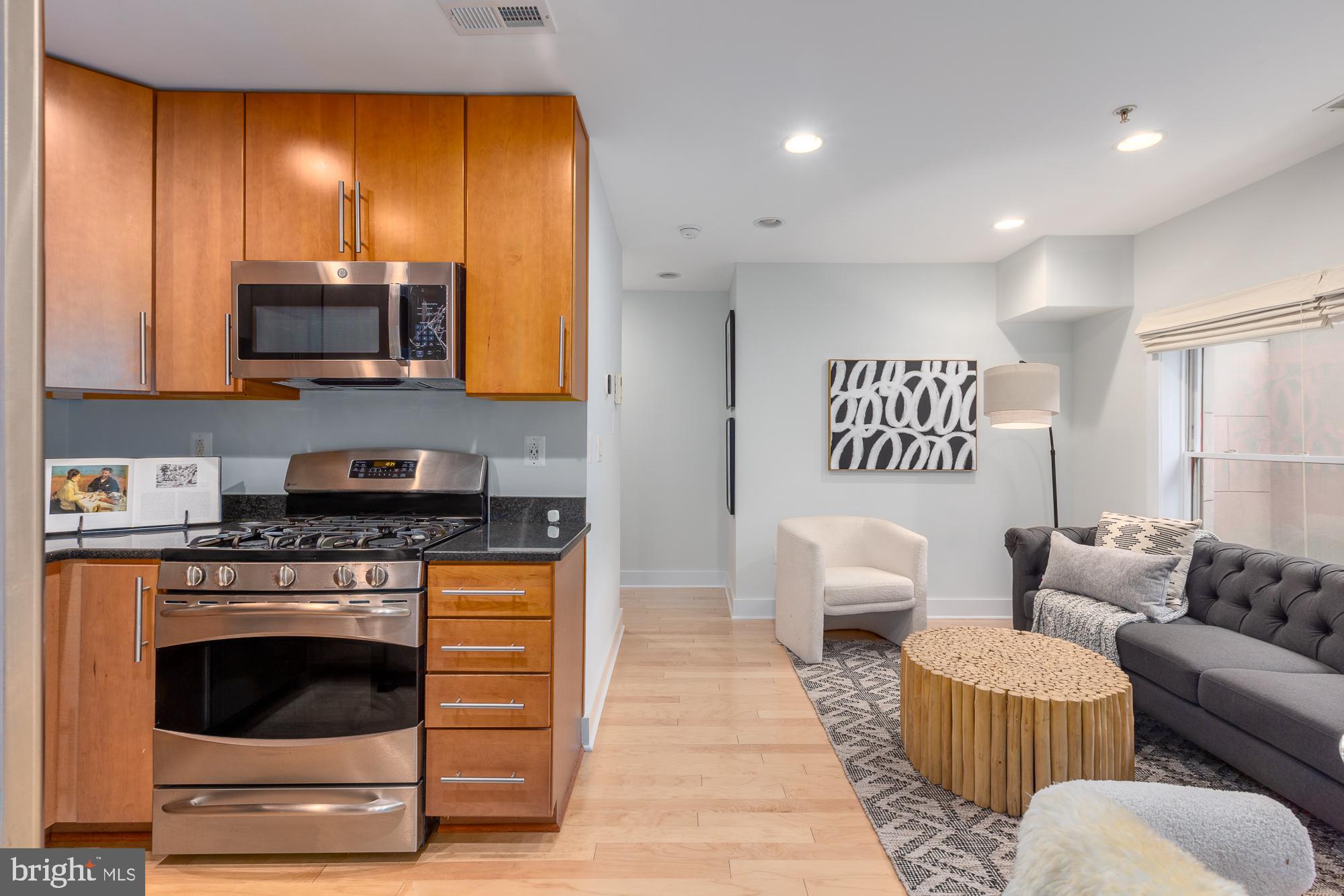 449 R Street Northwest, Unit 11 Washington, DC 20001 - Photo 6 of 24