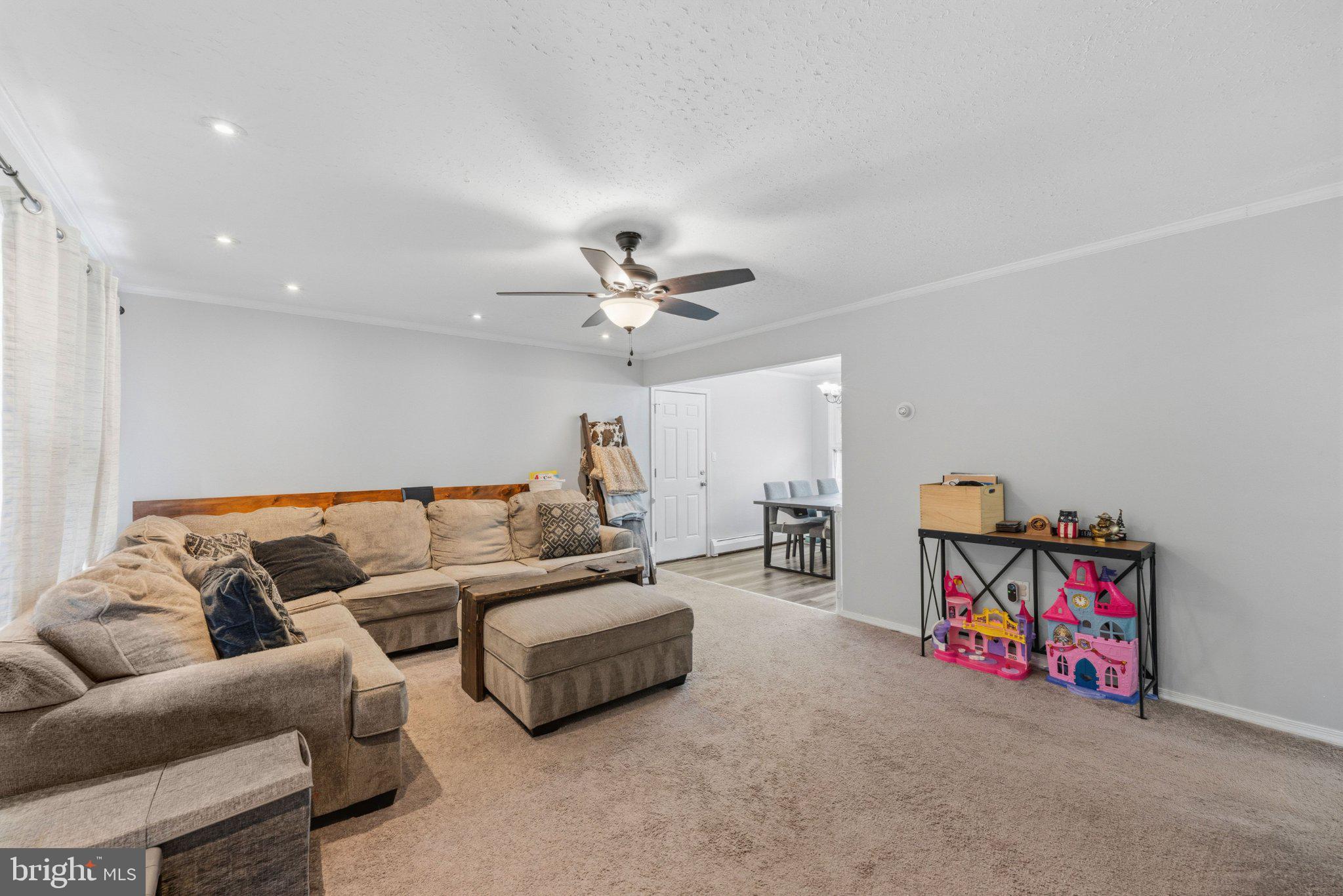 44 Quickset Road Levittown, PA 19057 - Photo 18 of 28 Spacious living area with natural light.