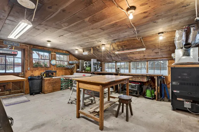 $500,000 | 85 Intervale Road, Wilton, NH 03086