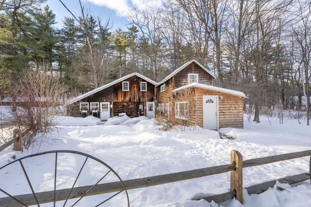 $500,000 | 85 Intervale Road, Wilton, NH 03086
