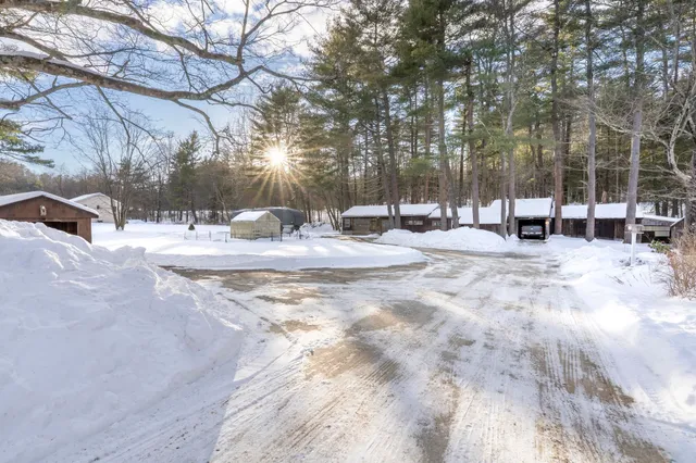 $500,000 | 85 Intervale Road, Wilton, NH 03086