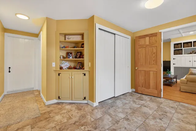 $500,000 | 85 Intervale Road, Wilton, NH 03086