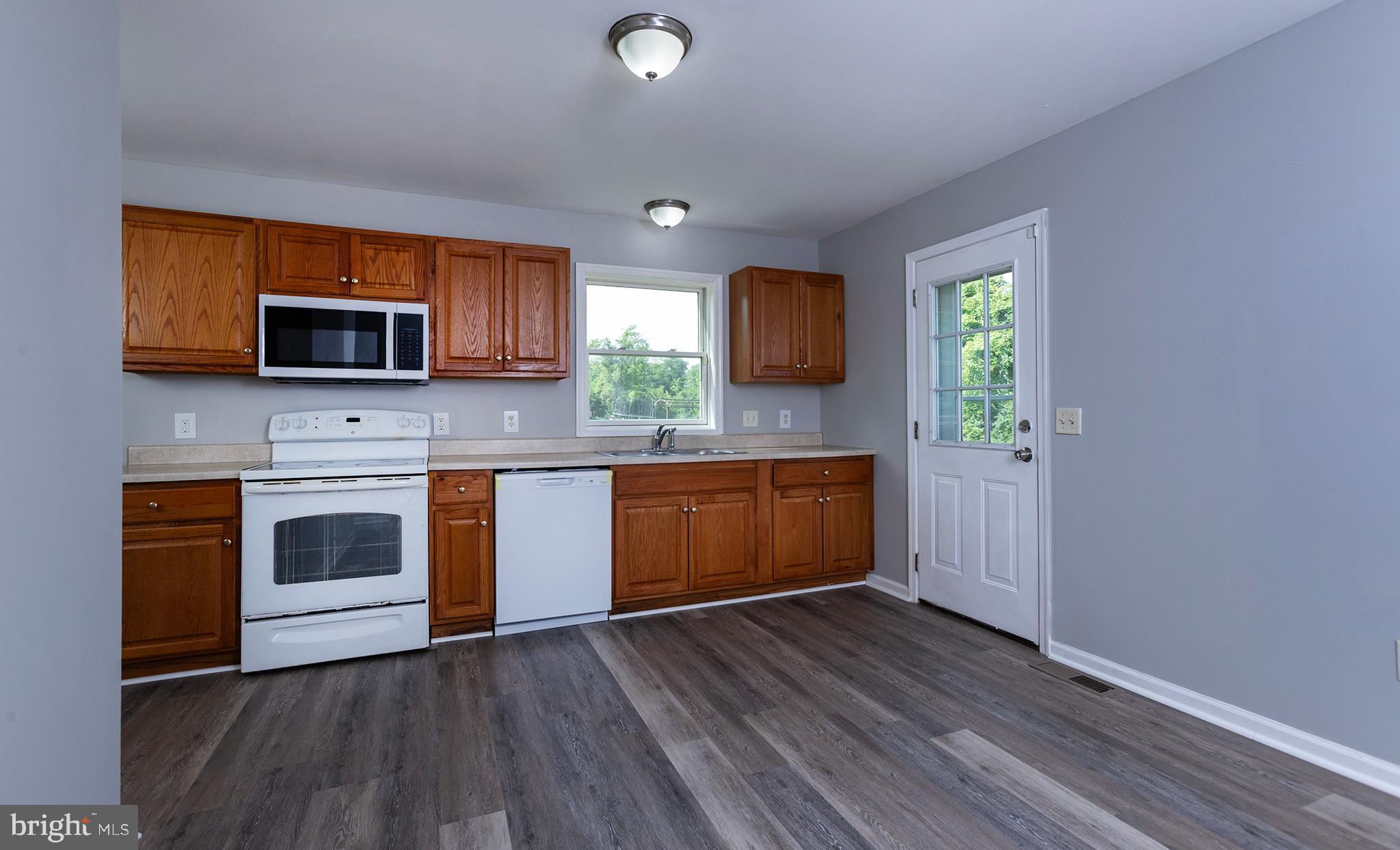 1041 Oberlin Road Middletown, PA 17057 - Photo 8 of 41