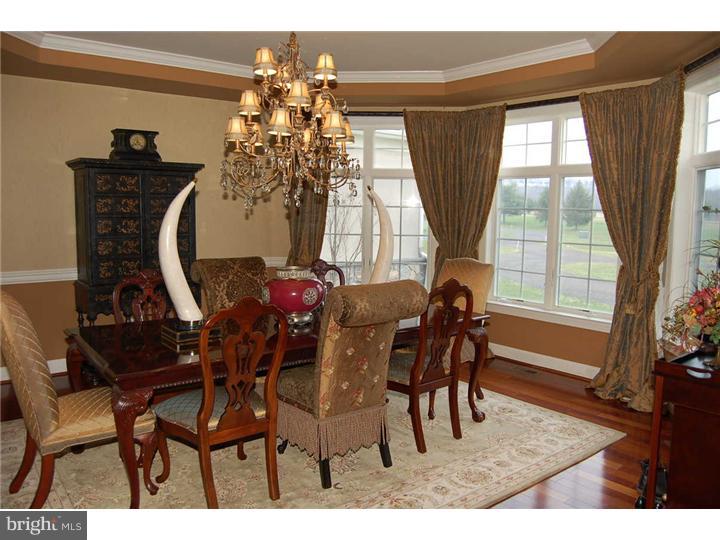 145 Rue St Jacques, Unit 6 Line Lexington, PA 18932 - Photo 8 of 25 Dining Room