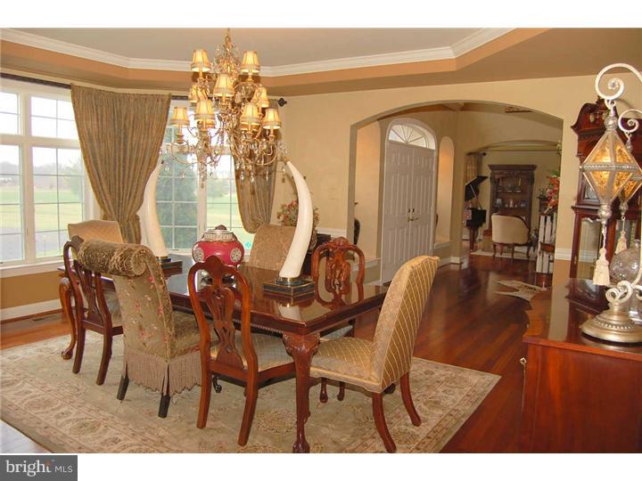 145 Rue St Jacques, Unit 6 Line Lexington, PA 18932 - Photo 9 of 25 Dining Room