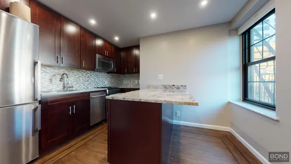 $8,000 | 26 Charlton Street, Unit 3B | Hudson Square