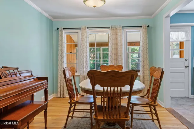 $385,000 | 25 Montrose Drive, Bethlehem, NY 12054