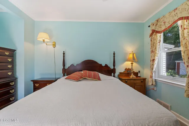 $385,000 | 25 Montrose Drive, Bethlehem, NY 12054