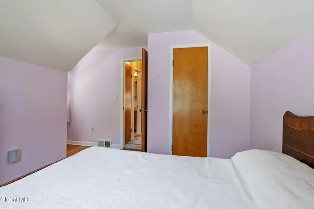 $385,000 | 25 Montrose Drive, Bethlehem, NY 12054