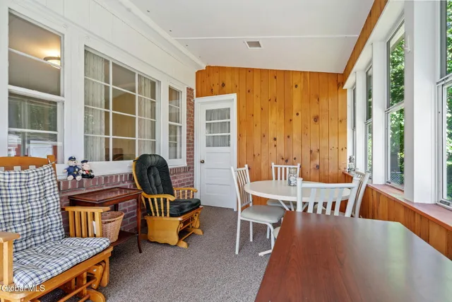 $385,000 | 25 Montrose Drive, Bethlehem, NY 12054