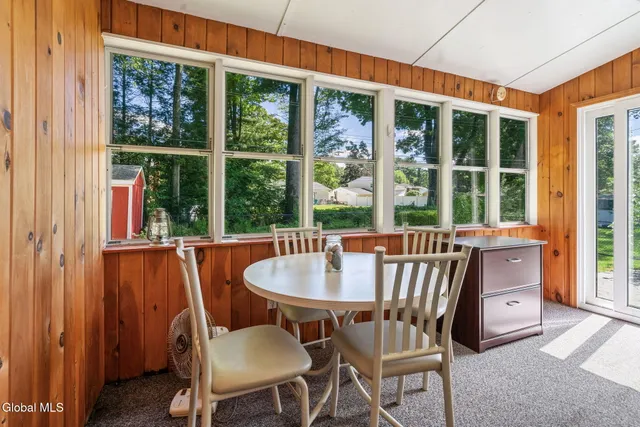 $385,000 | 25 Montrose Drive, Bethlehem, NY 12054