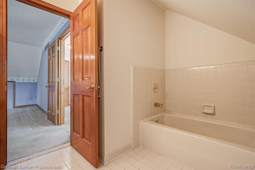 1248 Frick Road Leonard, MI 48367 - Photo 47 of 68