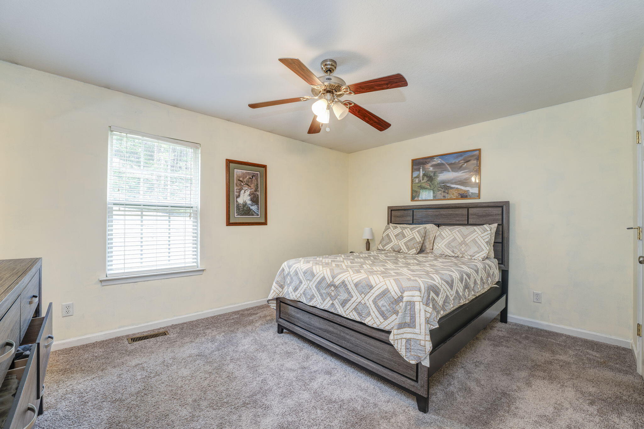 257 Pinewood Drive Rock Spring, GA 30739 - Photo 15 of 26 29-web-or-mls-DSC06109_10_11