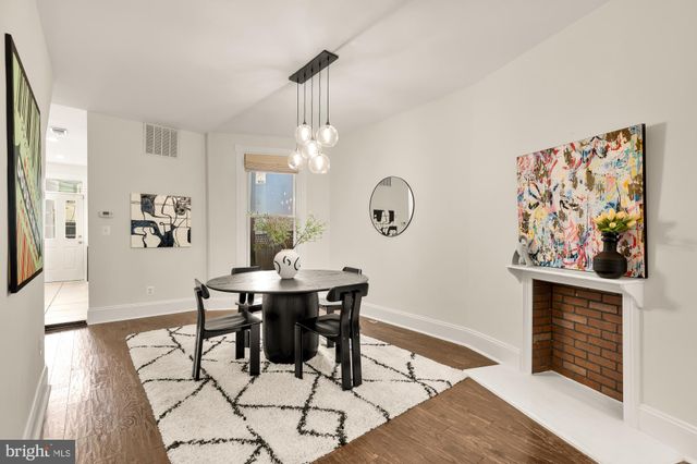 a view of a livingroom and dining room